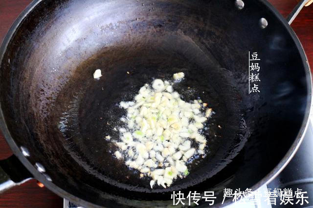 芹菜段|清炒莲藕时,记得多加这2样蔬菜,爽口更下饭