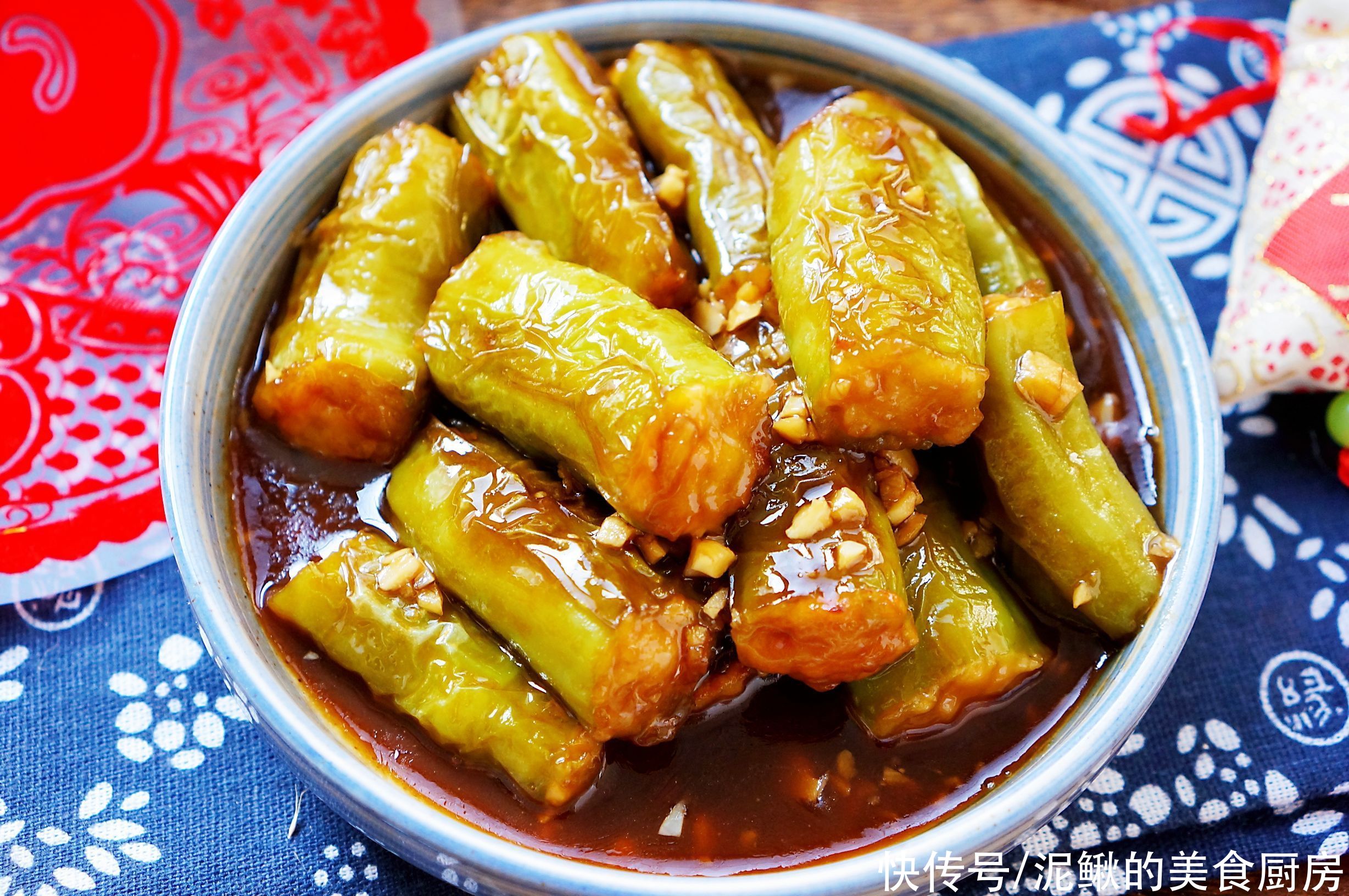 年夜饭少不了下饭菜，做法简单，好吃下饭不油腻，家人客人都喜欢