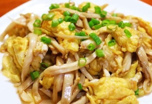 西红柿炒鸡蛋|鸡蛋不再炒西红柿,与“它”搭配更香更美味,营养价值高