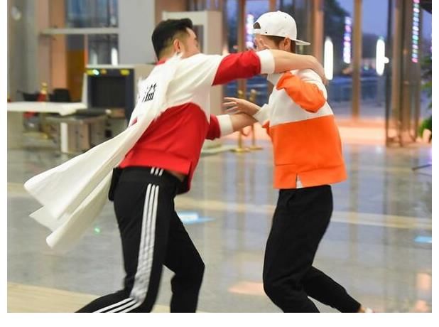 《奔跑吧黄河篇2》首播，男女嘉宾比例再升级，连导演也换人了