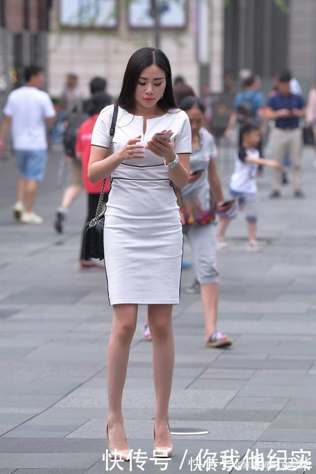 时尚|缤纷夏季，穿款式修身时尚的白裙，给自己展现优雅造型的底气