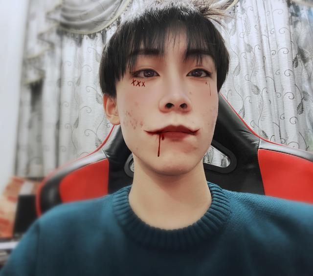 太多|AG晒队员万圣节“怪”照！一诺肤色令女生羡慕，梦泪的最好玩