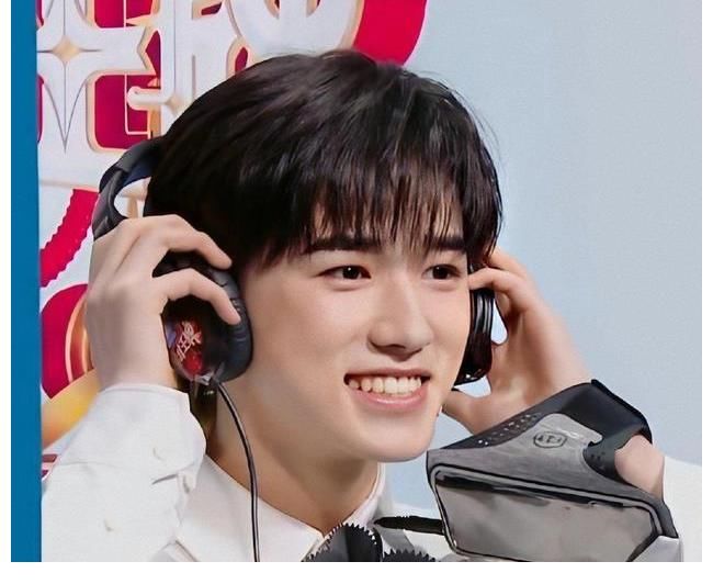 李浩菲|丁程鑫加入快本背后，只是資本運作？3個月的表現已經給出答案