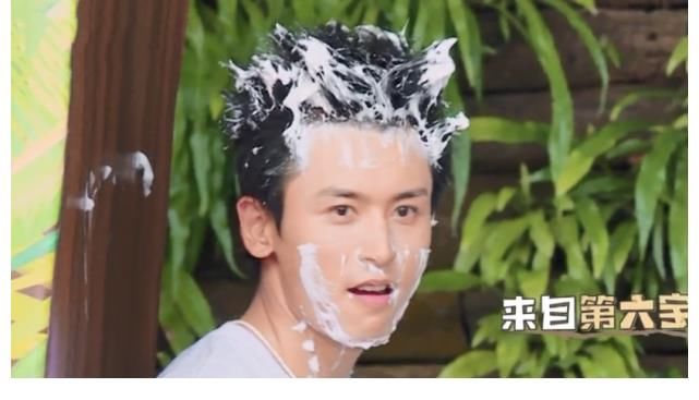 吴宣仪|《奔跑吧》下期火了，请来2男1女助阵，网友：想追的心挡不住