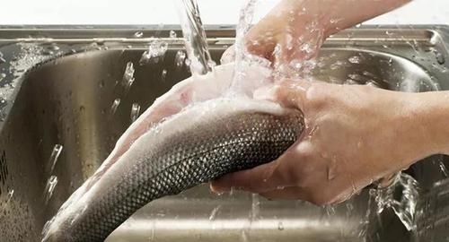 鱼鳞|这5种鱼别再买给孩子吃了,不仅没营养还影响健康,你选对了吗?