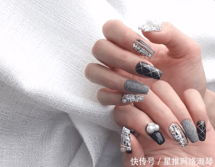 超有名媛范儿的甜美小香风美甲,精致不浮夸,千万别错过