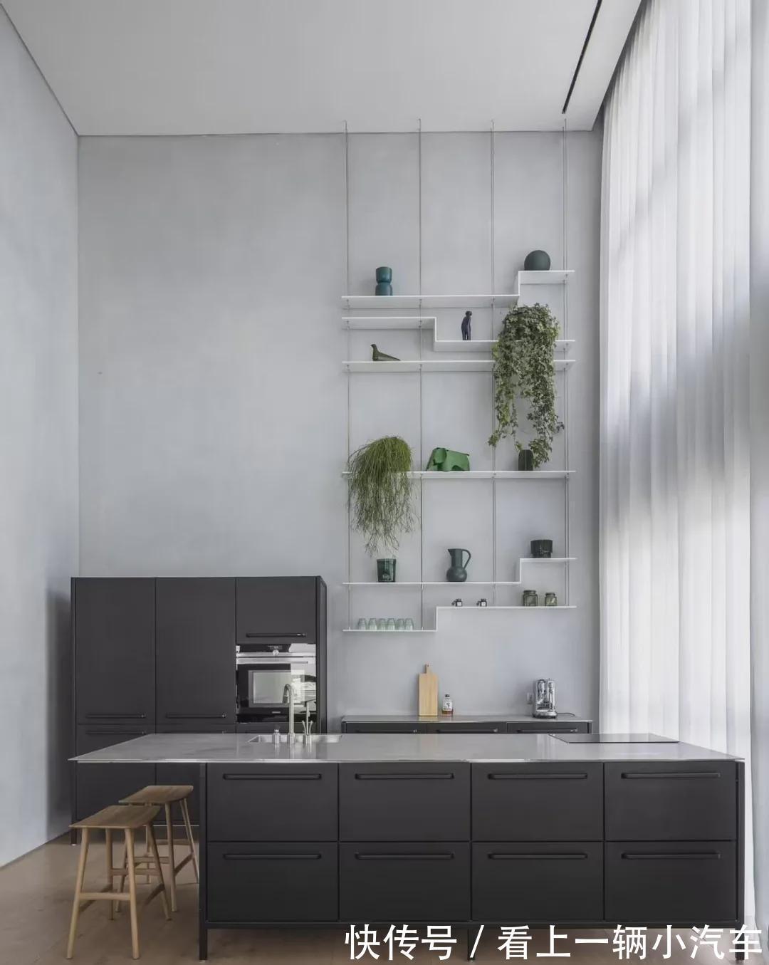 业主|80㎡顶楼挑空复式,装5m高落地窗+玻璃砖墙,变身“贵族公寓”!