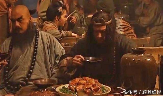 三国演义！水浒传中的兵器到底值多少钱？鲁智深的最便宜，杨志的可以买套房