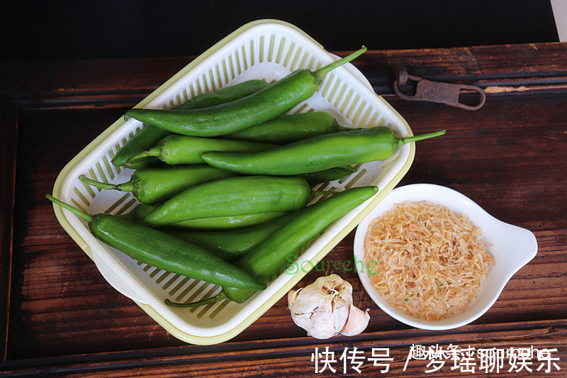 青辣椒|问了大厨才知道，虎皮尖椒多加一味料，外脆内软，鲜香麻辣