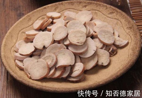 中医|妇科中医：女人过了45岁，常用3种食材泡水喝，养子宫、抗衰老