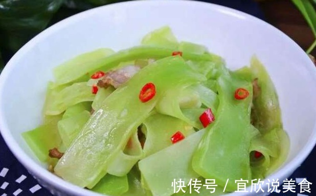 清炒莴笋，别直接下锅，多加这一步，又脆又香，老公多吃两碗饭