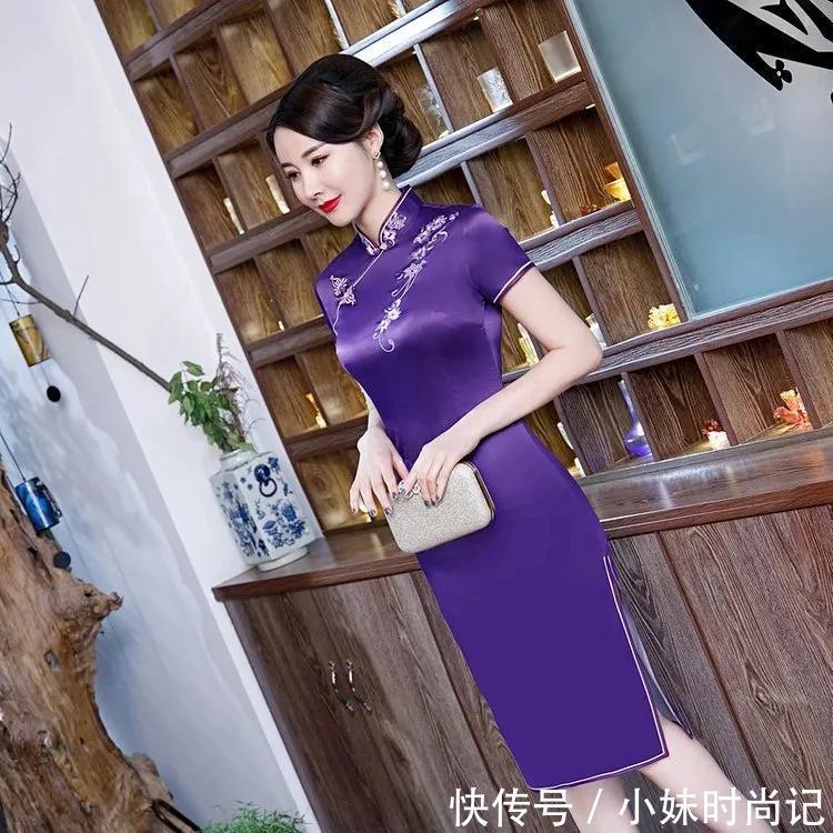 言谈举止|真正气质的女人，不一定要穿大牌，一袭复古旗袍足以让她惊艳世界