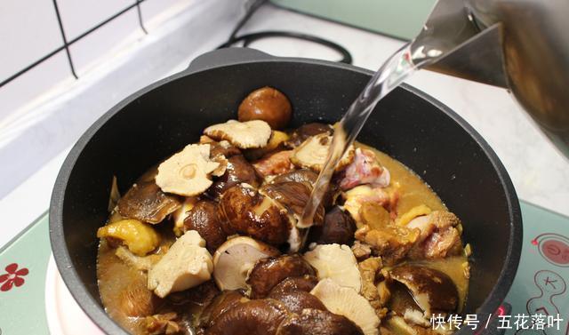 烧土豆|鸡腿烧土豆的做法最典型的家常菜,味道和营养都到位