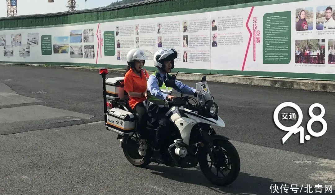 准考证|高考首日，杭州考场外的一幕，家长哭了……