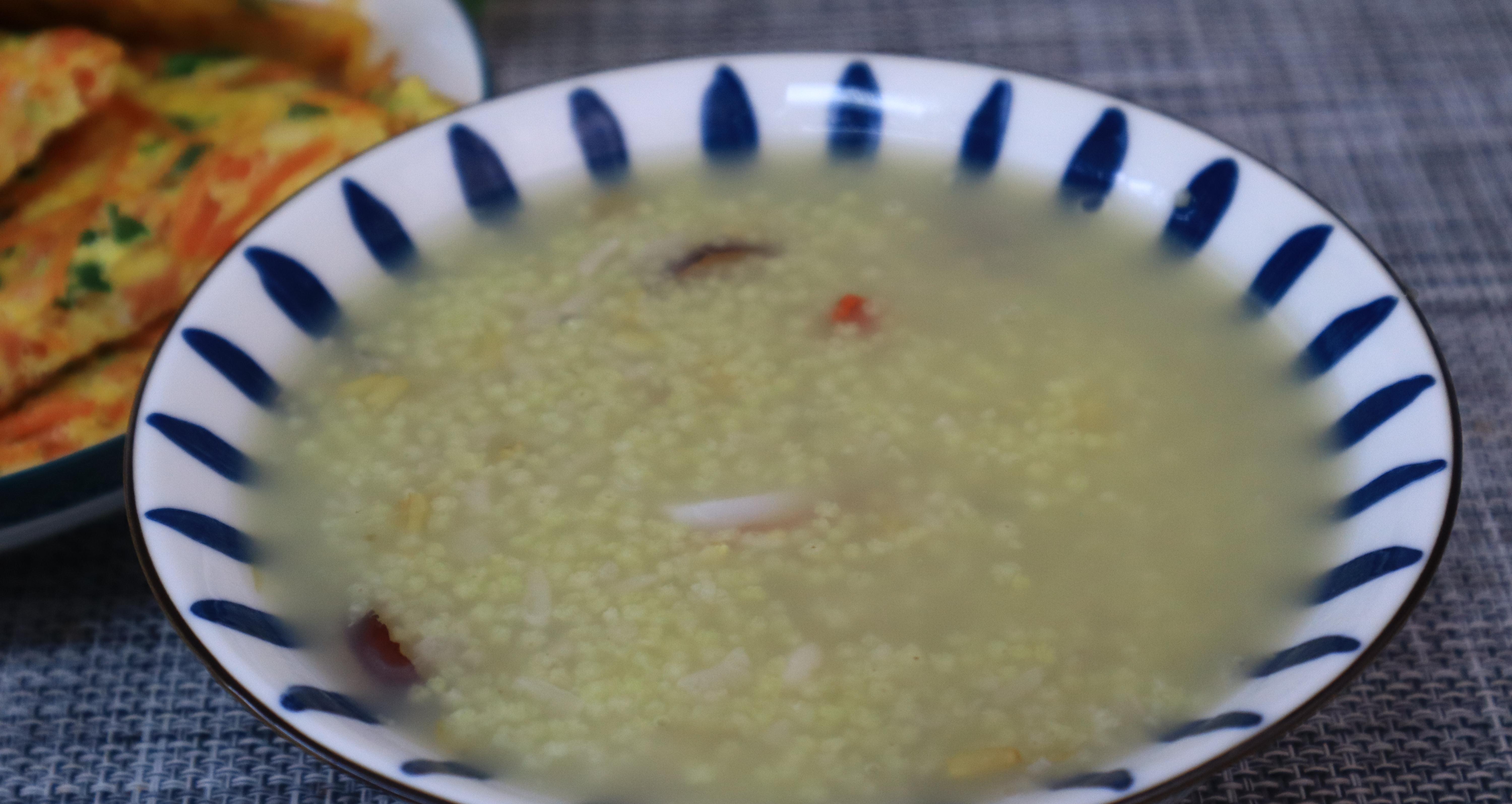 孩子的早餐要好吃,还要营养,这样做5分钟搞定,常吃还对视力好