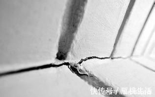 那些事|墙面裂缝怎么办？看看处理的三种方法！不后悔
