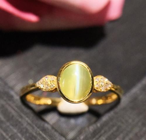 结婚是一生最幸福的过程，结婚周年礼物也是一件值得期待的