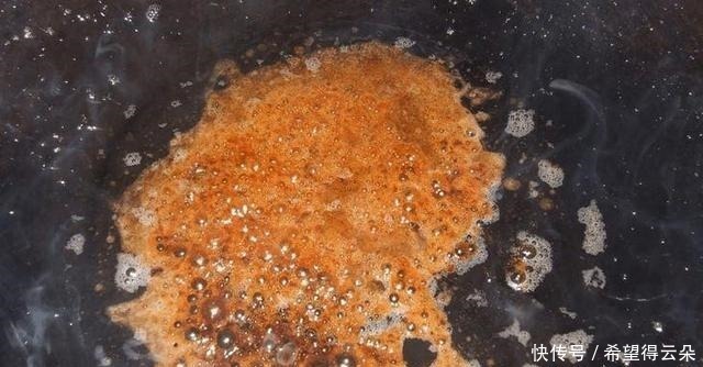 勺料酒|卤猪蹄拿起来就焯水第一步就做错了，难怪做出来油腻还有异味
