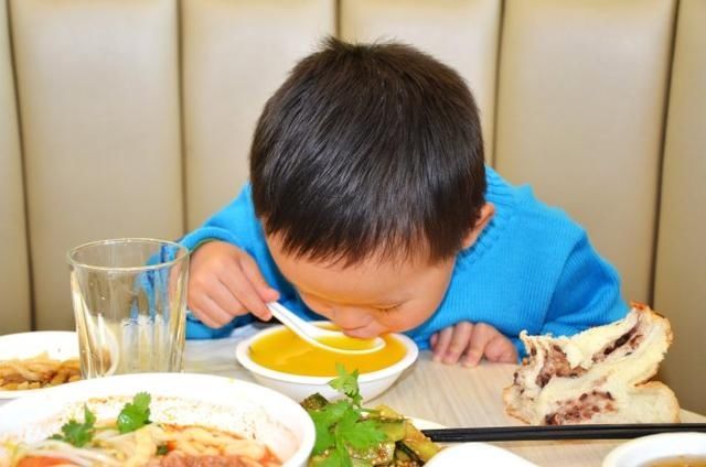 草酸|孩子怎么吃都不长肉？多半是一类食物吃多了，中的家长赶紧纠正