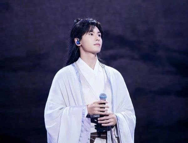 综艺节目 李易峰张哲瀚参加综艺,烧脑堪比《大侦探》,还有“小作精”加盟