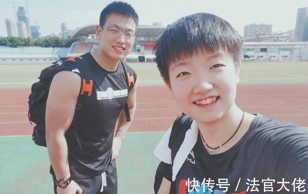 教练|帅气阳刚！孙颖莎的男体能教练照片曝光！是孙颖莎的男朋友吗？