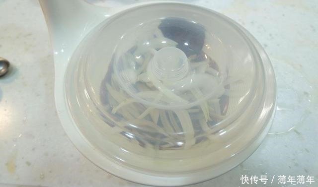 孩子|早餐这样做,孩子最爱吃,一大碗上桌,营养好吃又漂亮,看饿了