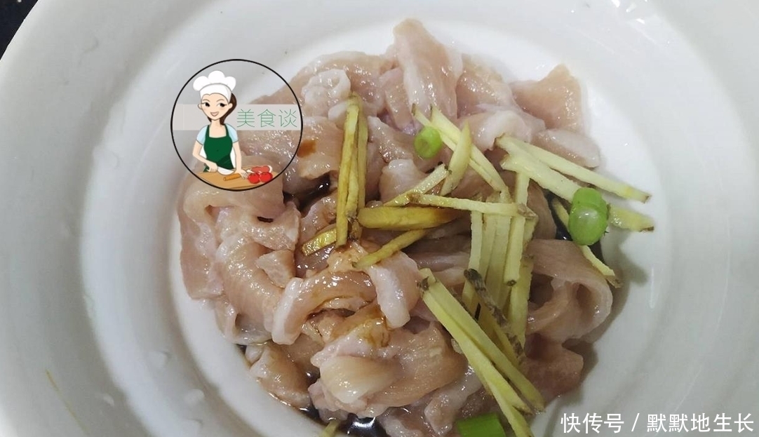 爱吃香菇放过此做法，简单炒一炒，鲜香嫩滑，连挑食的孩子都爱吃