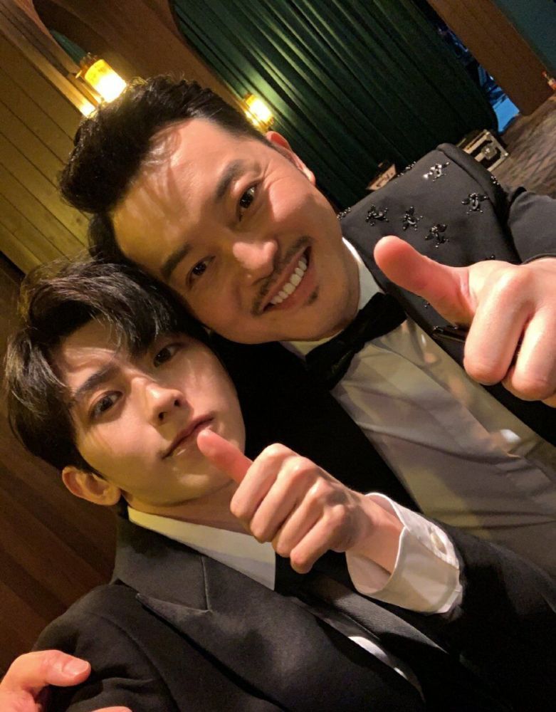 蔡徐坤和沙溢的关系瞒不住了?网友得知真相后,纷纷笑掉大牙