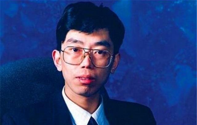 巨人大厦|他把所有积蓄补偿前妻,从公司负债到身价百亿,“传奇”的史玉柱