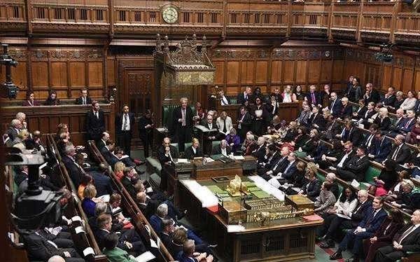 制定|卡住王权的“咽喉”，13世纪英国大宪章的制定与议会制度的形成