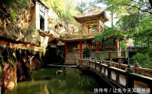 崇信龙泉寺，流水潺潺、曲径通幽……