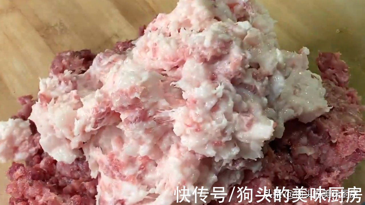 纯手工香肠，做法配方告诉你，自己在家就能做，吃着太香了