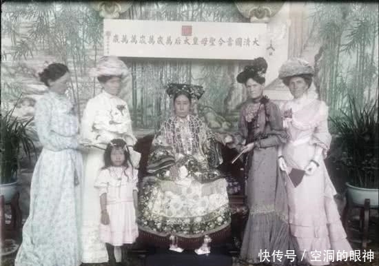 慈禧|慈禧因脱发“杀死”宫女,李莲英帮她梳头一根不掉,死前道出原因