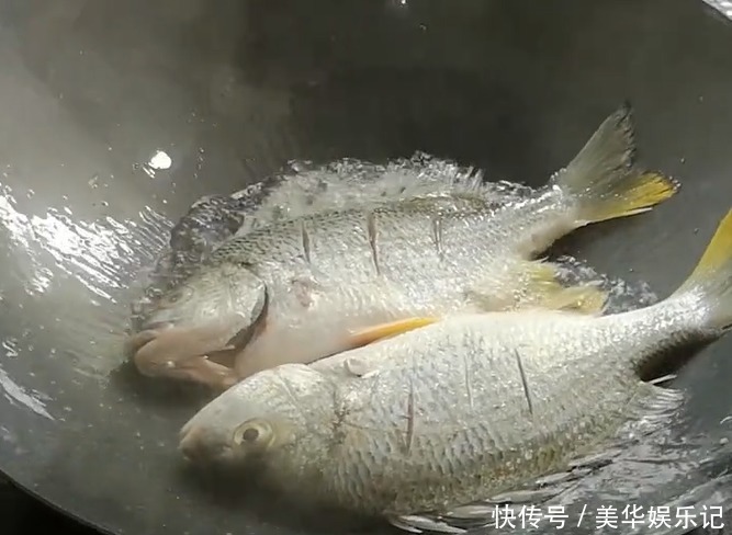  鲜香|红烧鱼好吃又诀窍，鲜香适口，外酥里嫩，端上桌就被大家吃完了
