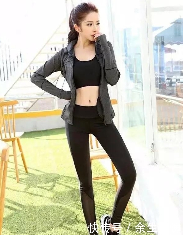 独特|美女街拍:柔美的紧身打底裤小姐姐,彰显独特魅力!