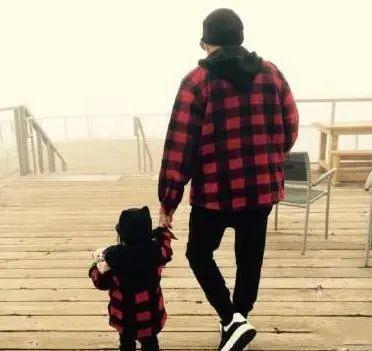 父亲|“转账爸爸”火了,老父亲能有多宠女儿聊天记录让网友酸掉大牙