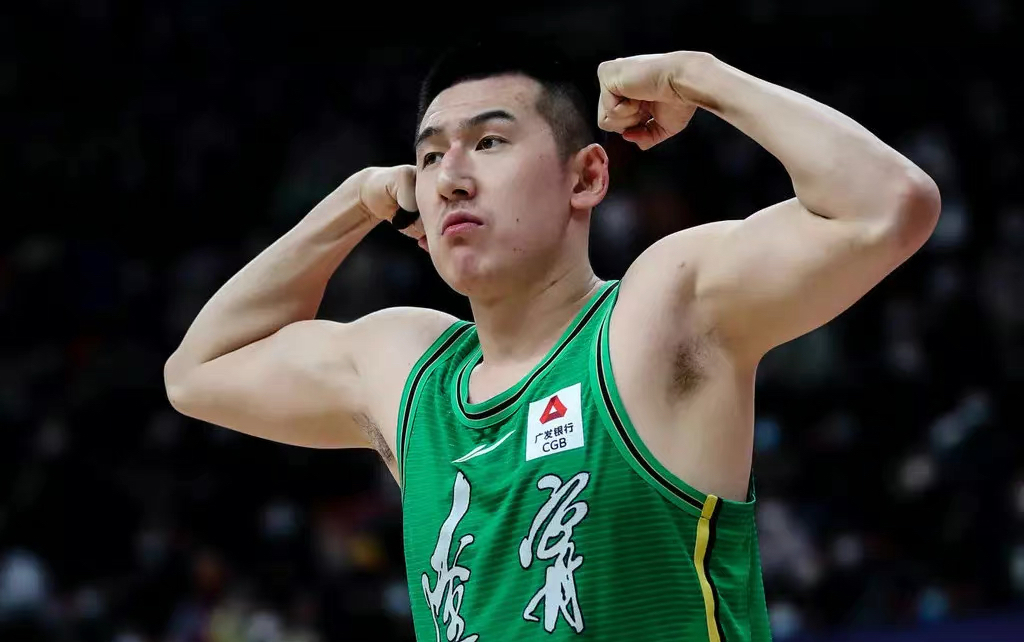 张镇麟|韩德君缺阵,杨鸣调整辽宁男篮首发5将,7+4中锋上位,付豪担重任