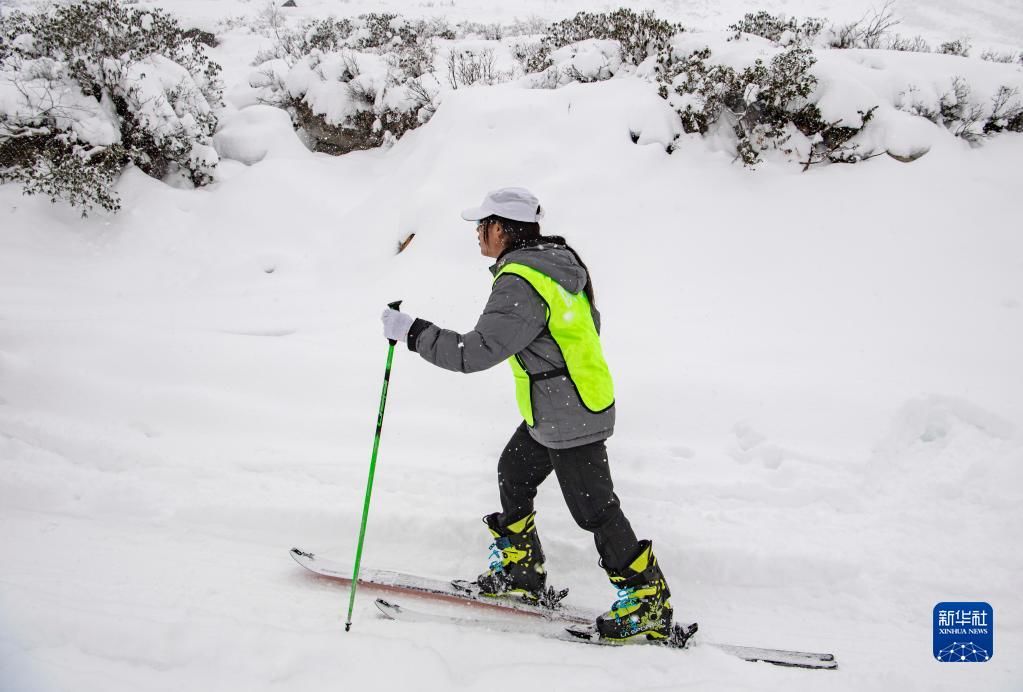 南坡|迎冬奥！在喜马拉雅山脉中体验滑雪登山