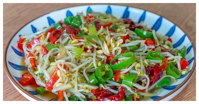 在家发豆芽原来这么简单,又粗又嫩不会烂,做法超简单,4天开吃