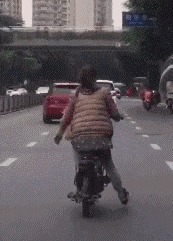 |搞笑段子:本人男护士,一病人车祸截了双下肢,每天嘻嘻哈哈…