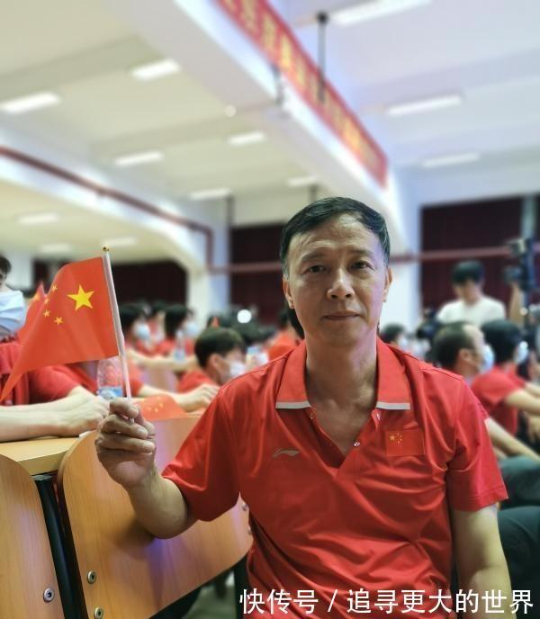 中国跳水队|跳水三小只真有爱，陈芋汐：说你喜欢追着我打，全红婵：骗人！