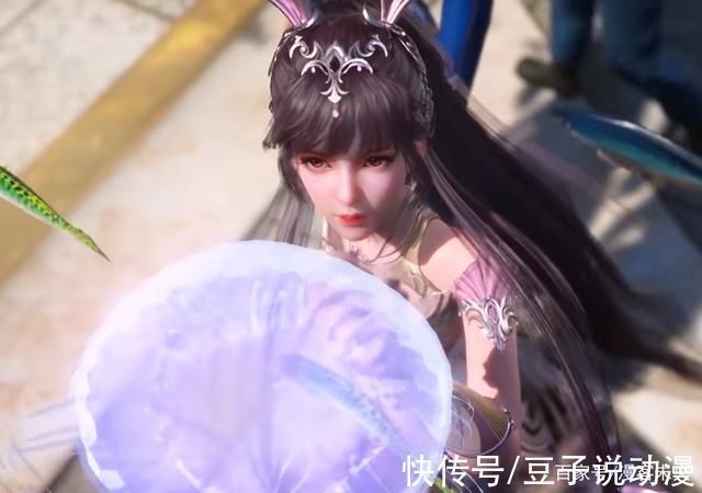 九宝琉璃塔|斗罗大陆小舞吃雪糕馋坏粉丝,白丝长腿绝了!摸荣荣的塔好可爱