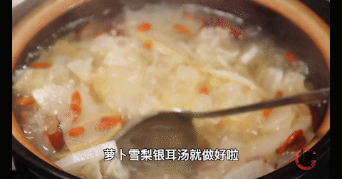 热水|把白萝卜和梨放入滚烫的热水中，没想到这么厉害，这下长见识了