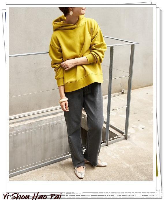 卫衣的15种秋季简单穿搭分享!把休闲的单品穿出轻熟优雅的感觉