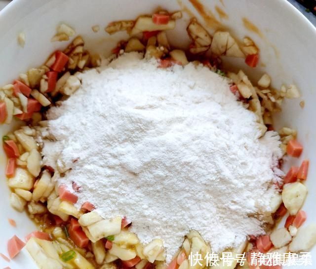 外酥|茄子不放肉也好吃的做法，外酥里嫩满口喷香，孩子一次吃一盘