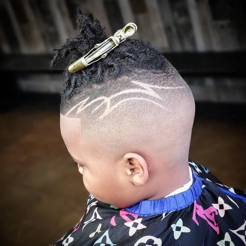 新时尚小帅哥发型，越剪越有型，妈妈们请为你儿子收藏了