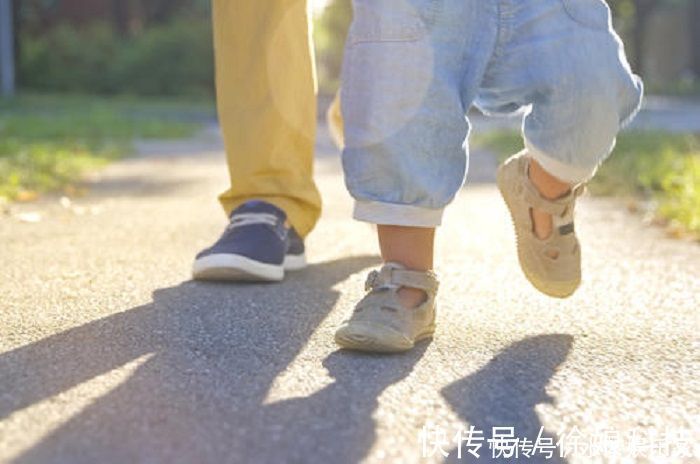 医生|4岁男孩脚部轻微“畸形”,只因妈妈过于节俭,医生:胡闹!