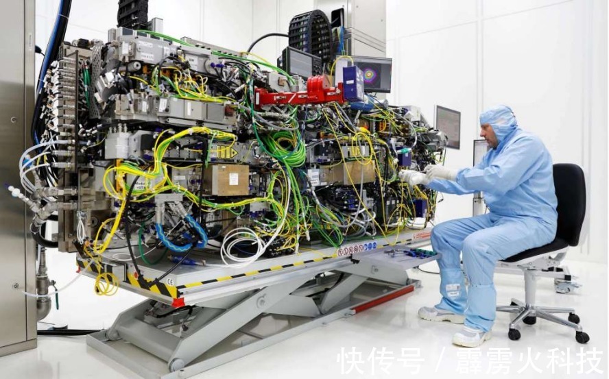 基片|1台机器最少卖7亿?中国出手,打破日企垄断!并成功量产