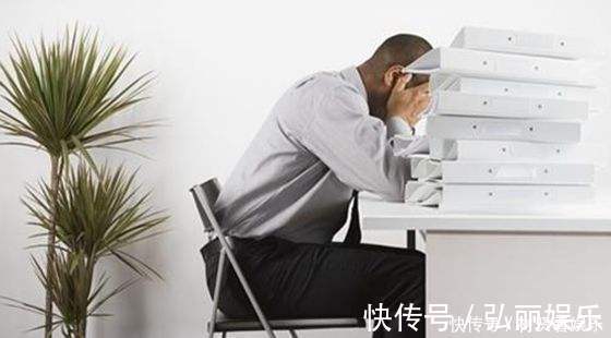 膝盖|人老腿先衰!比跑步更伤膝盖的动作,要属6种行为,你却天天在做