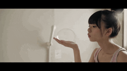 趣图|搞笑GIF趣图：姑娘是失恋了吗？你这样做不值得，好男人多的是！